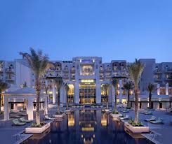 Uae-Staycations-Couples-Families-2025